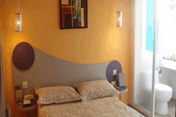 Room 3 of 6