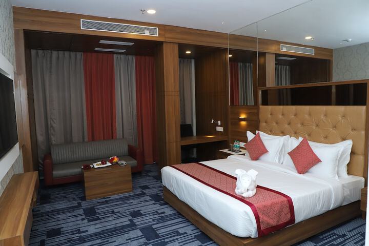 Room 8 of 48