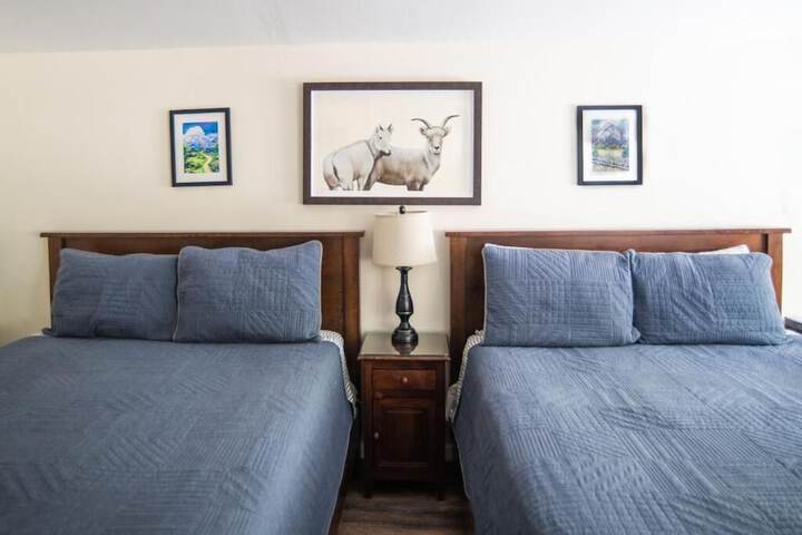 Room 2 of 52