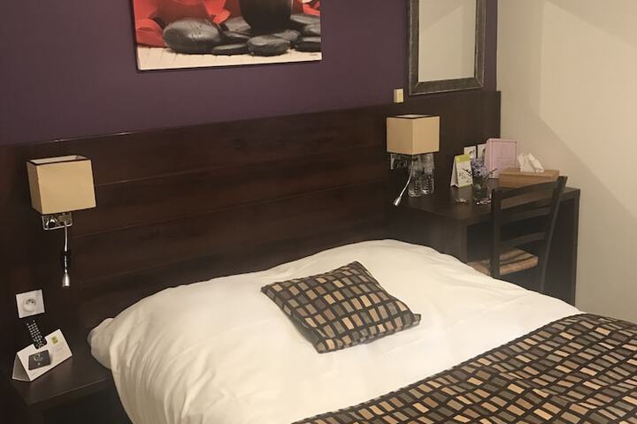 Room 8 of 44