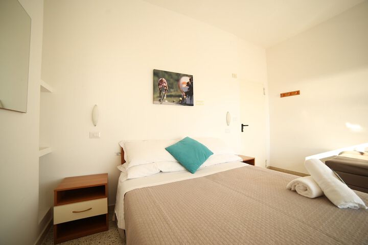 Room 9 of 113
