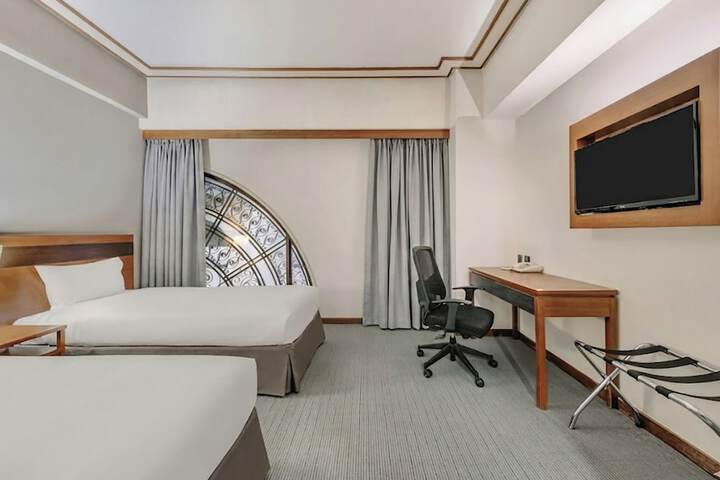 Room 80 of 149