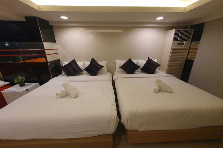 Room 18 of 42