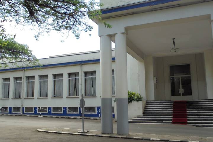 Ballroom/Hall 45 of 64