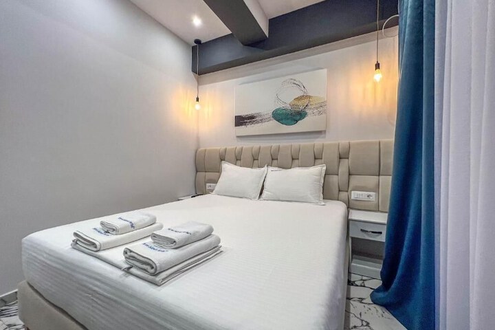 Room 5 of 41