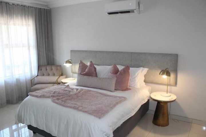 Room 2 of 9