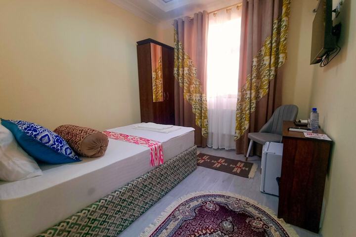 Room 25 of 58