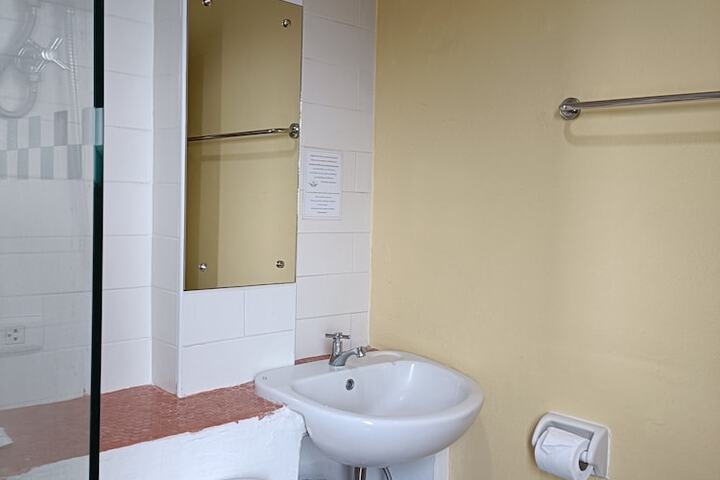 Room 75 of 87