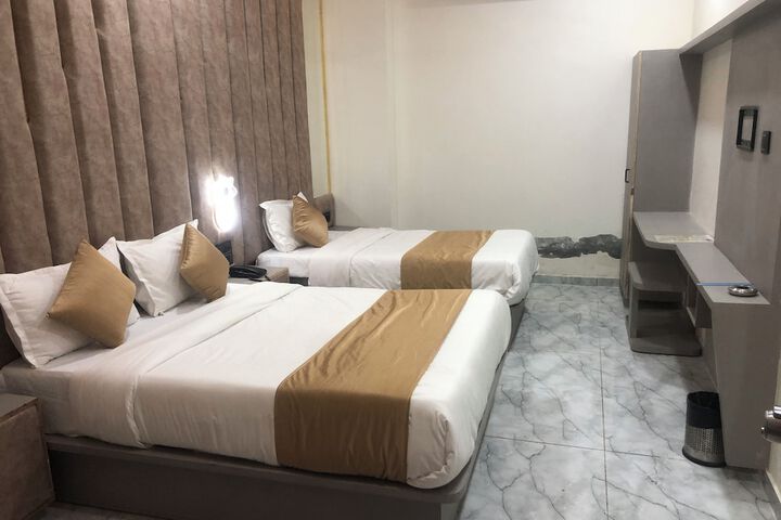 Room 5 of 26