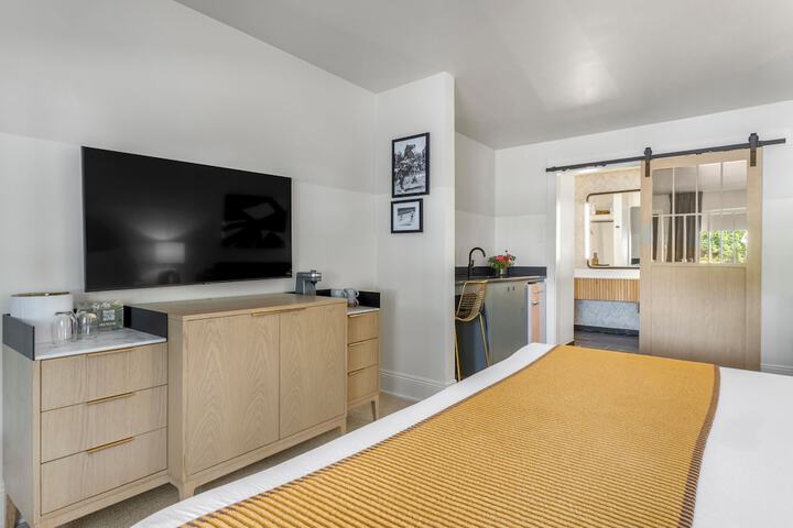 Room 5 of 29