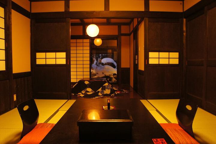 Room 7 of 35