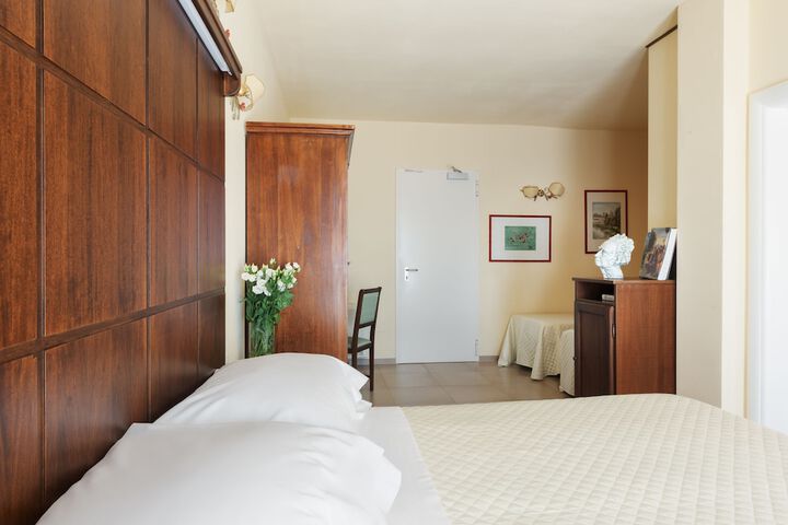 Room 21 of 62