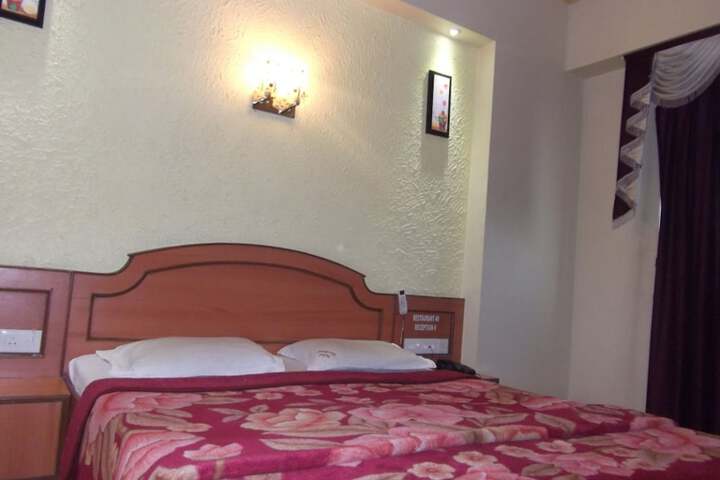 Room 9 of 23