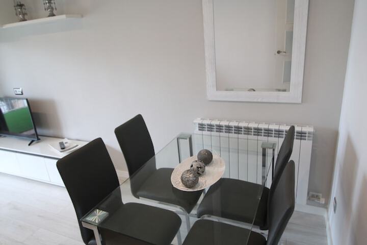 Room 10 of 31