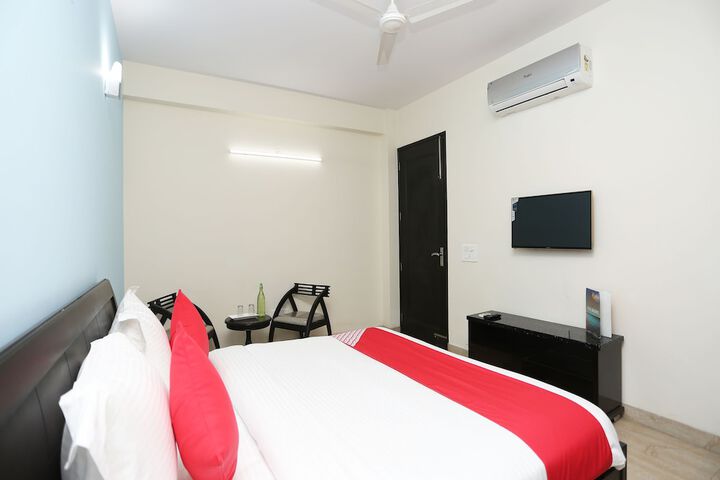 Room 26 of 29
