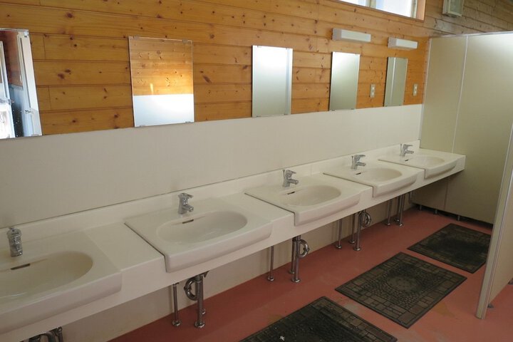 Room 8 of 14