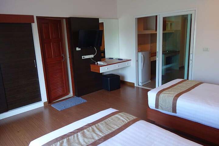 Room 17 of 36