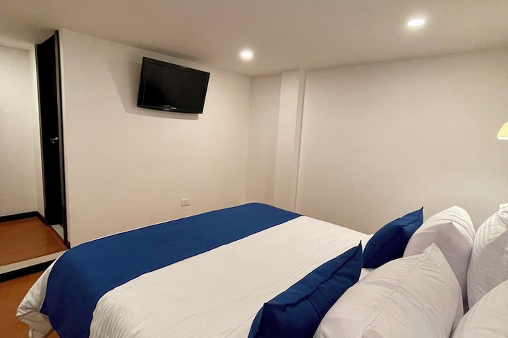 Room 7 of 56