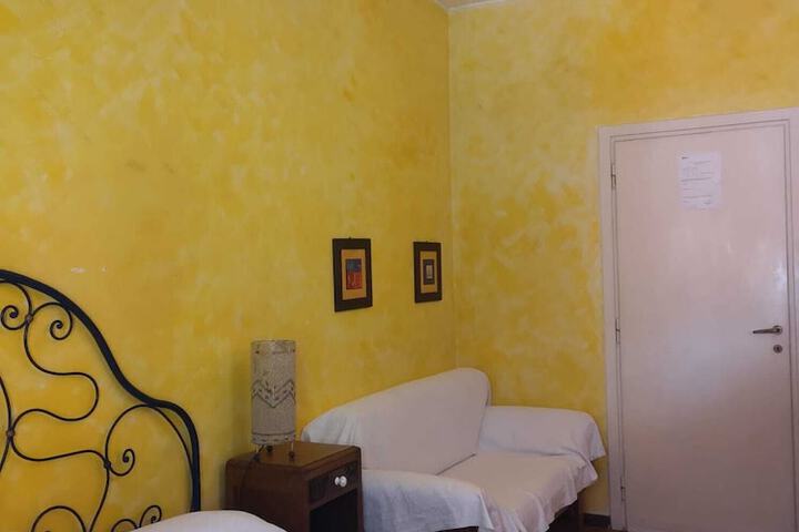 Room 21 of 39