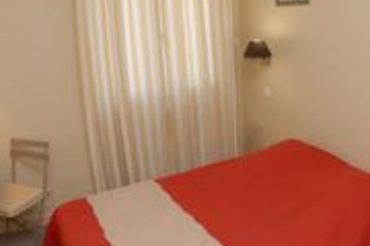 Room 5 of 5