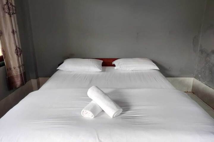 Room 3 of 15