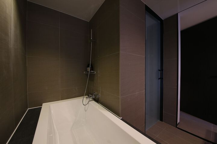 Room 33 of 41