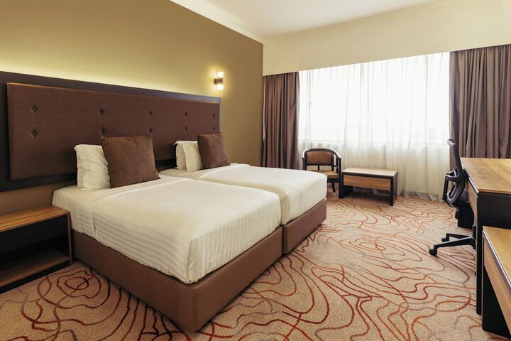 Room 13 of 73