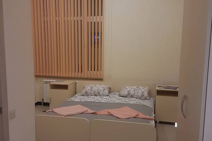 Room 6 of 22