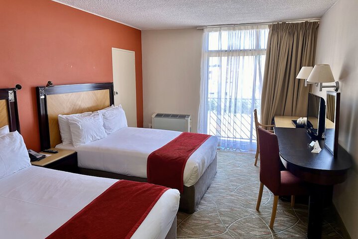 Room 10 of 62