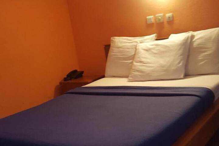 Room 12 of 41