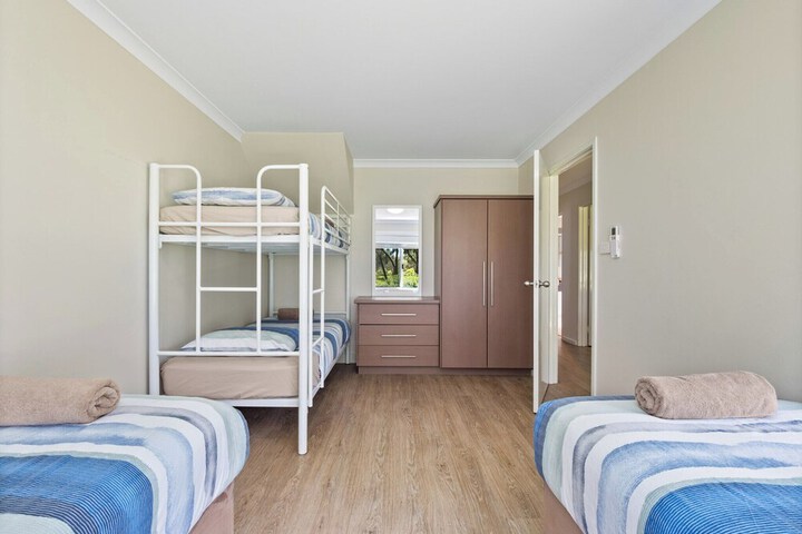 Room 6 of 134