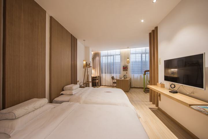 Room 10 of 149