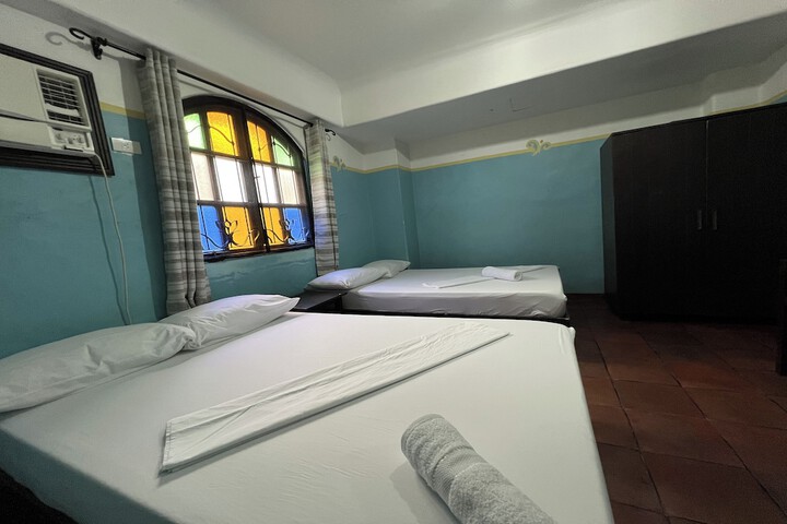 Room 13 of 46