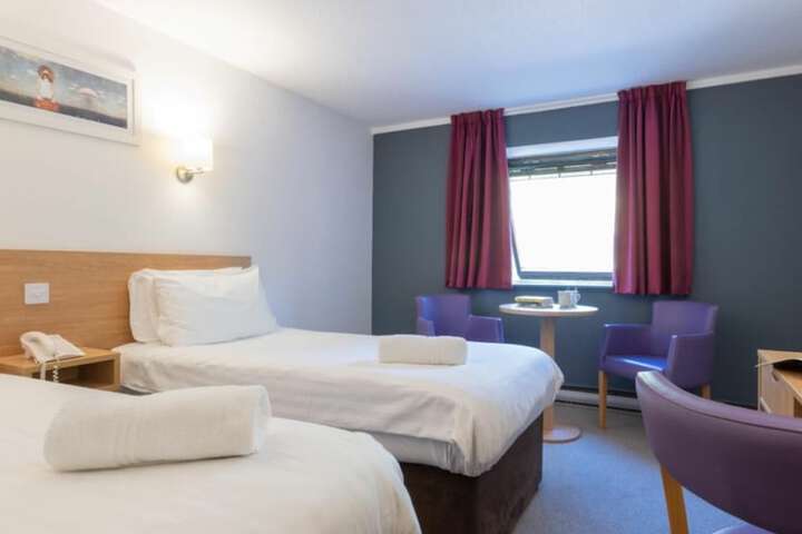 Room 5 of 26