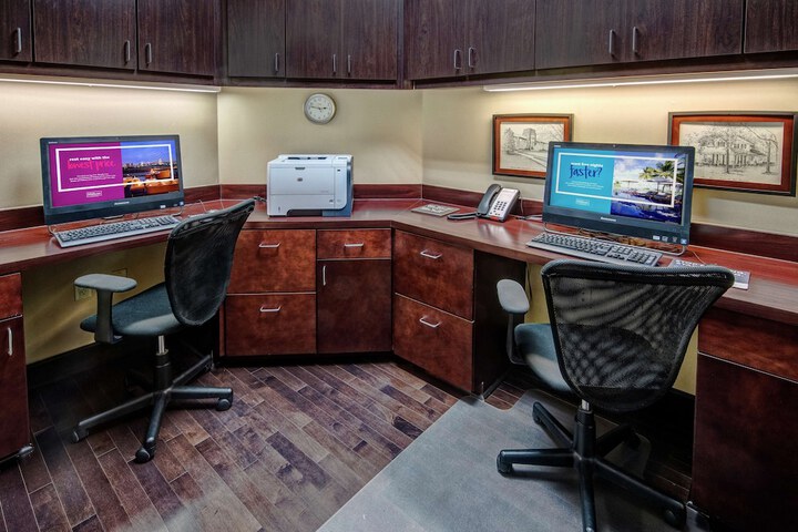 Business Center 66 of 72