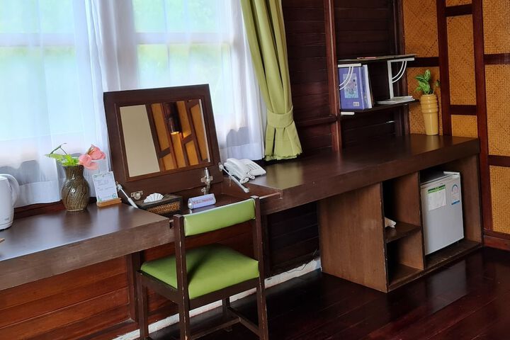 Room 25 of 94