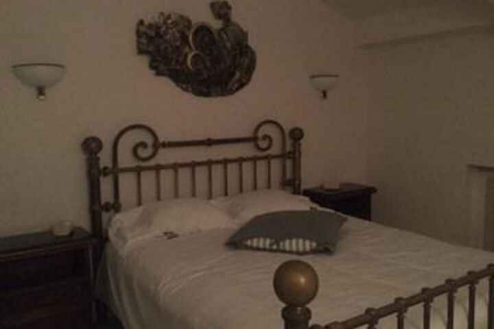 Room 3 of 12