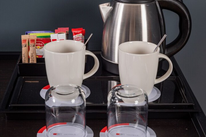Breakfast/Coffee Service 68 of 143