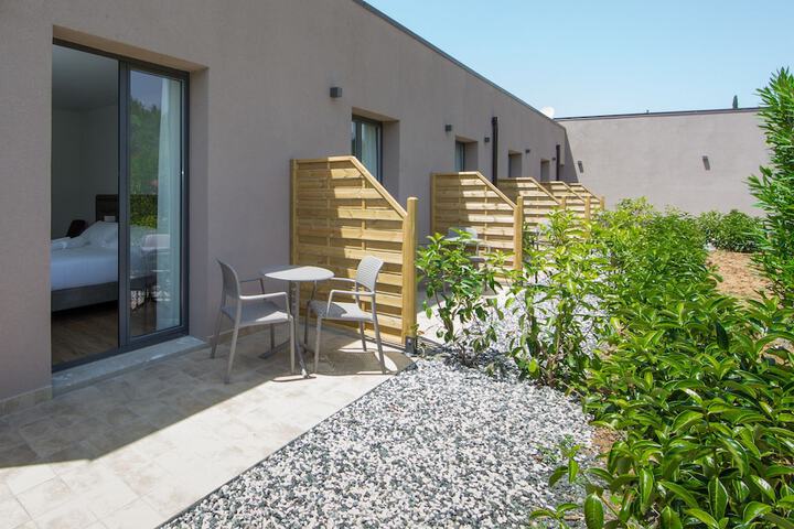 Terrace/Patio 5 of 18