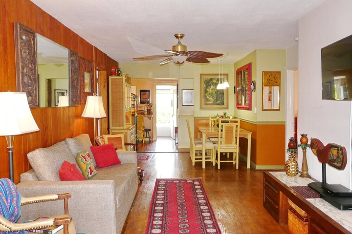 Room 5 of 16