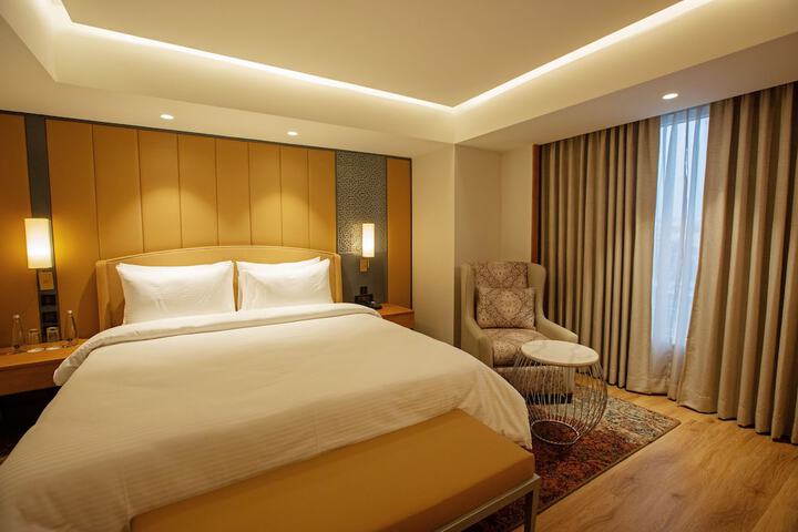 Room 18 of 111