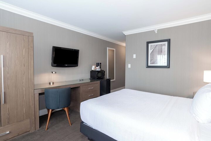 Room 3 of 29