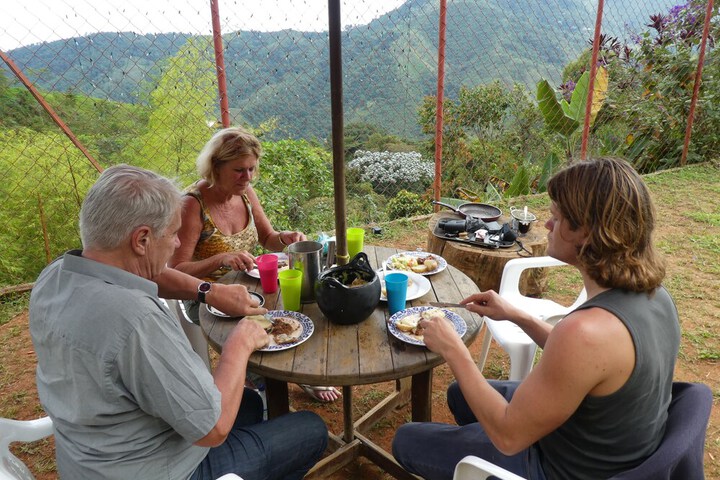 Dining 20 of 25