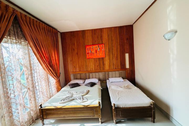 Room 2 of 28