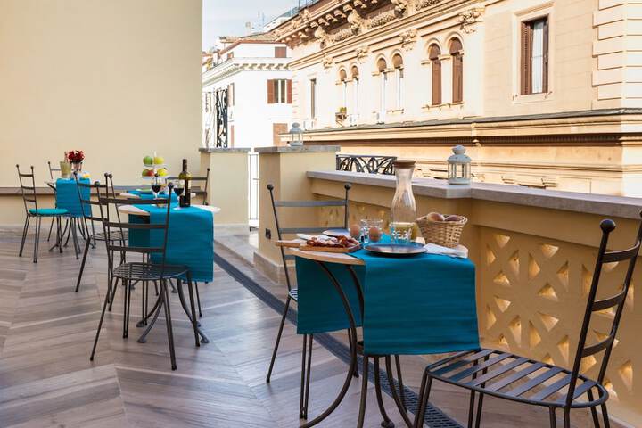 Breakfast area