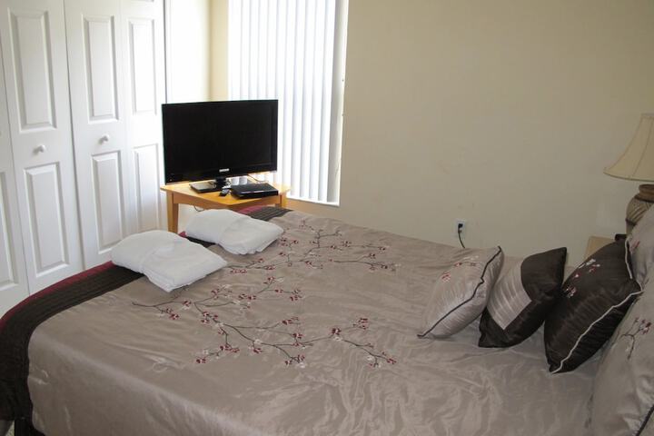 Room 3 of 47