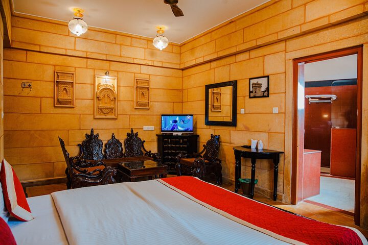 Room 30 of 93