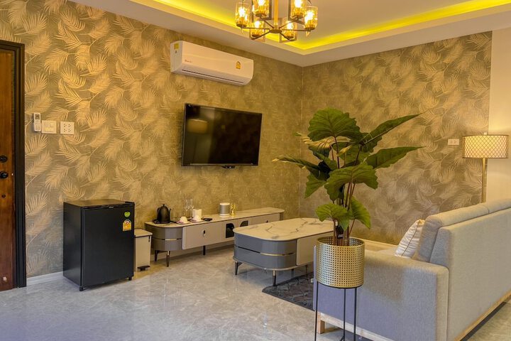 Room 20 of 133