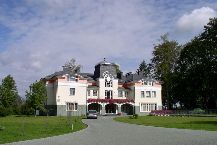 Exterior of Hotel Violeta