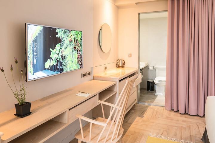 Room 20 of 243